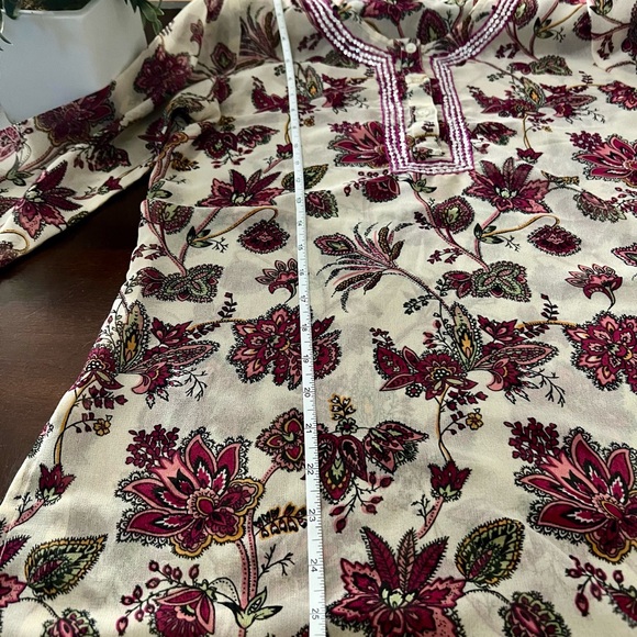 Antilia Femme Tunics (small) - Picture 9 of 10